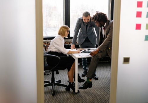 L'impatto delle iniziative di sicurezza sulla vita dei dipendenti: come mantenere il posto di lavoro sicuro e i dipendenti felici